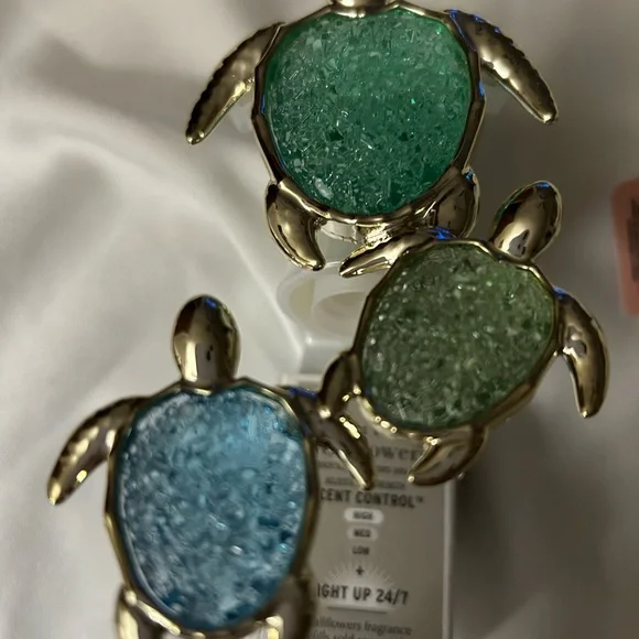 Gold Turtle Wallflower Plug with Blue and Green Accents - Picture 2 of 7